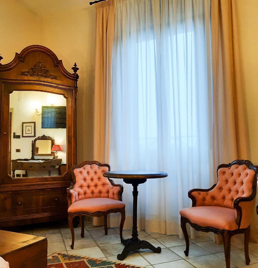 Boutique Hotel Fox'S Inn San Giustino Valdarno Екстериор снимка